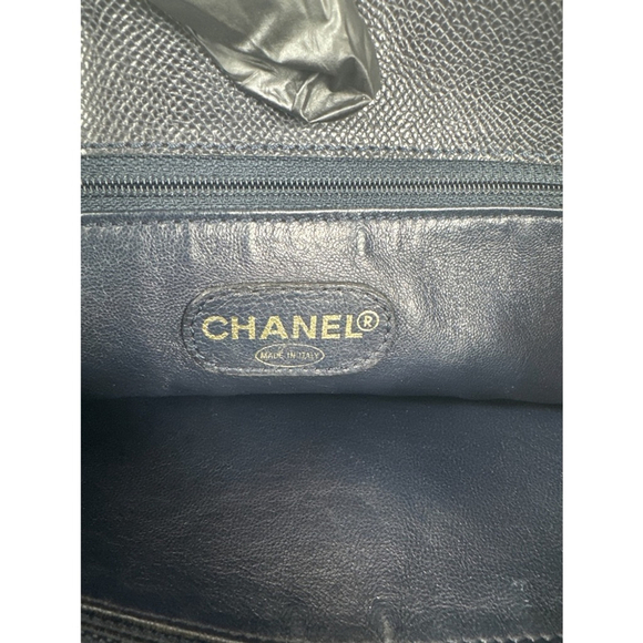 Authentic CHANEL Black Grained Calfskin Shopping Tote - Picture 6 of 15